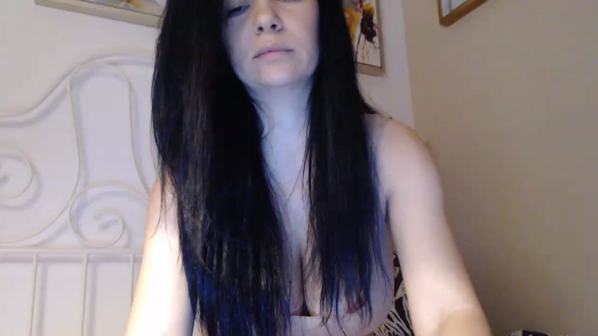 Gallery image thumbnail from Darkella's myfreecams stream on, 02/07/2023, 23:35 image 16 of 20