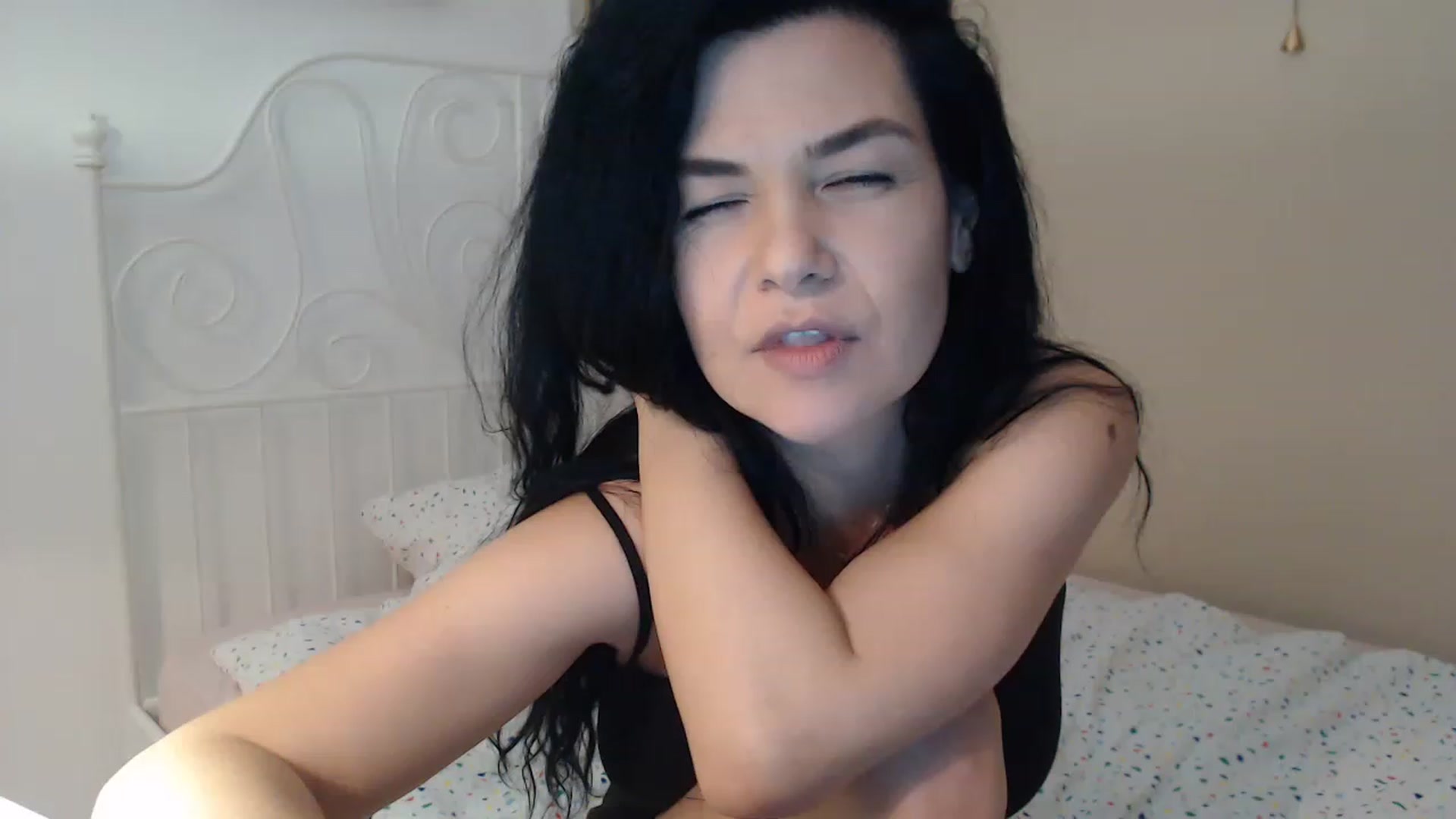 Gallery image thumbnail from Darkella's myfreecams stream on, 02/20/2023, 01:55 image 14 of 20