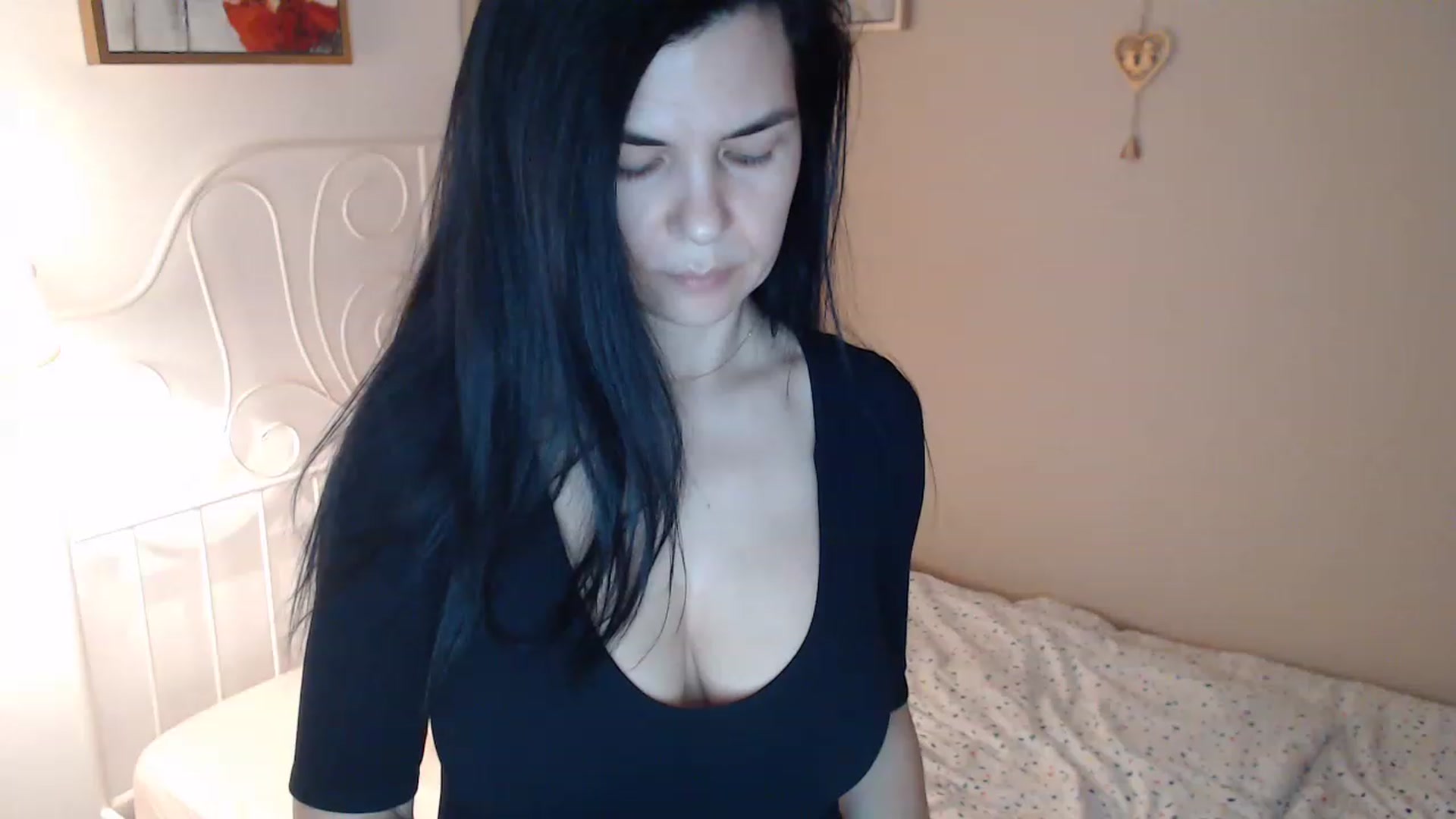 Gallery image thumbnail from Darkella's myfreecams stream on, 02/24/2023, 24:00 image 19 of 20