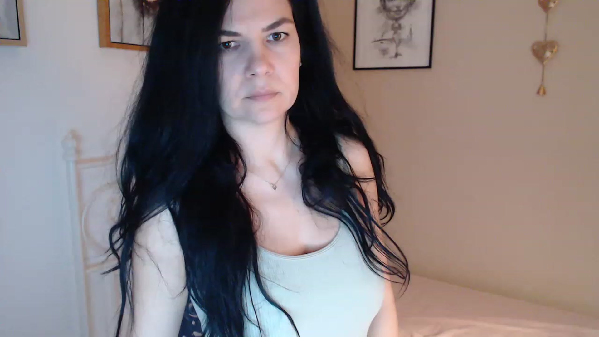 Gallery image thumbnail from Darkella's myfreecams stream on, 03/09/2023, 24:36 image 16 of 20