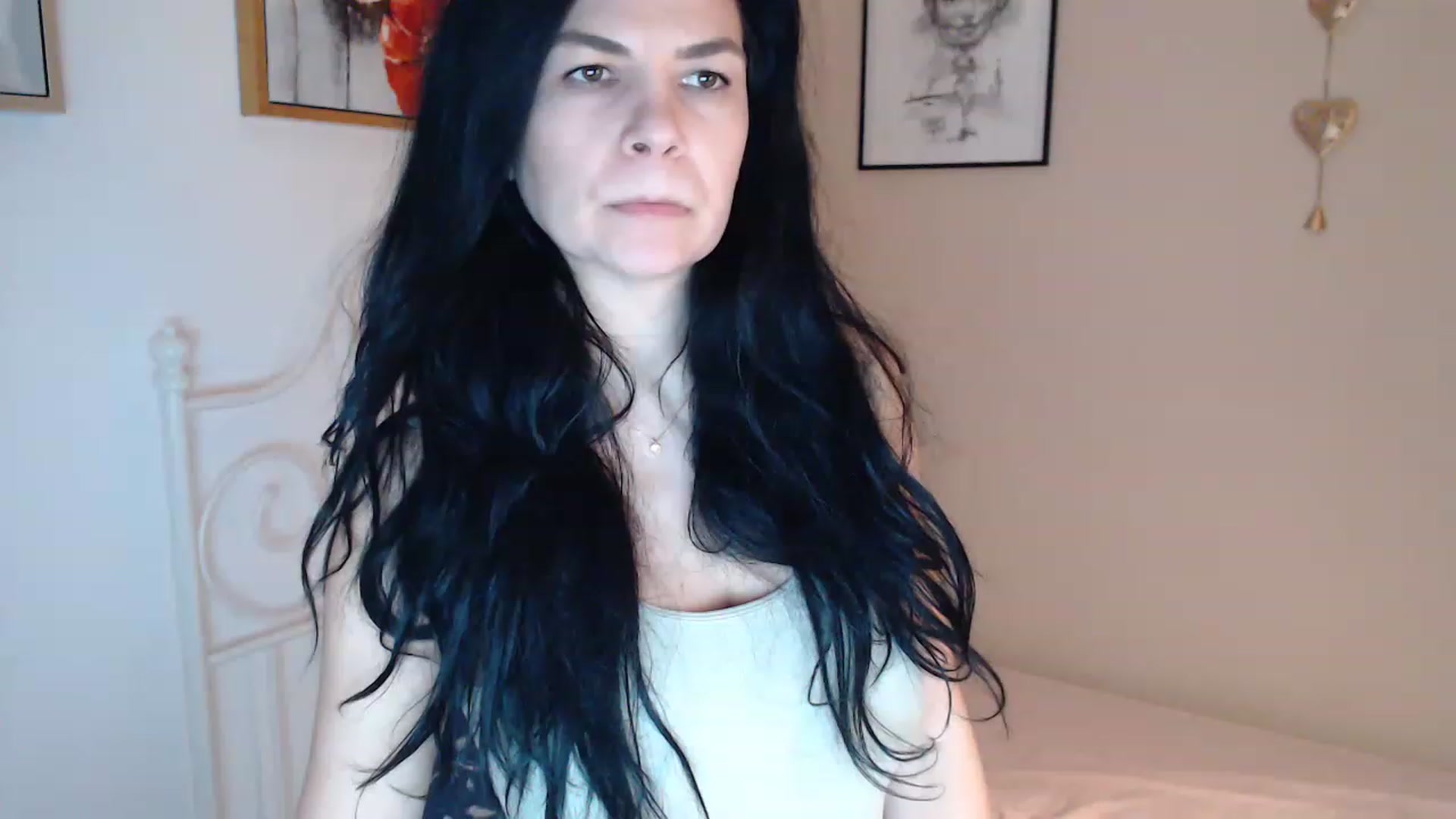 Gallery image thumbnail from Darkella's myfreecams stream on, 03/09/2023, 24:36 image 18 of 20