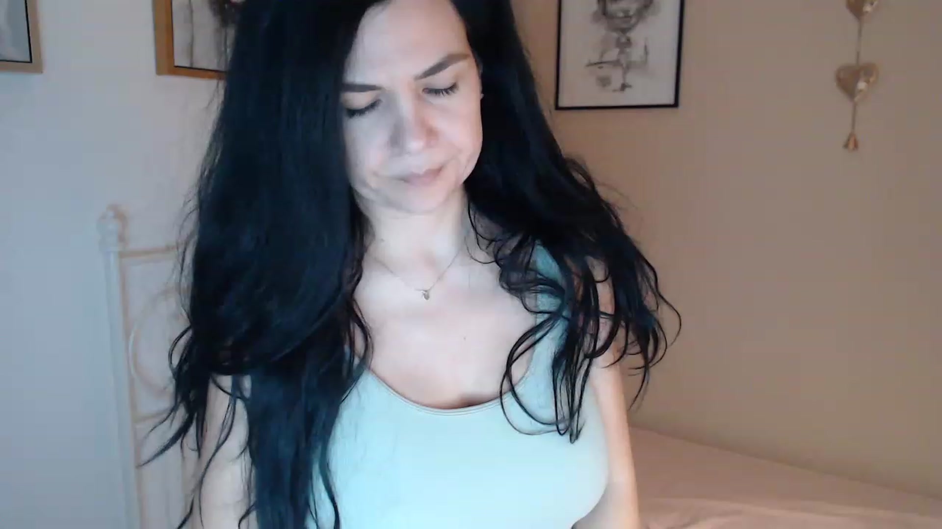 Gallery image thumbnail from Darkella's myfreecams stream on, 03/09/2023, 24:36 image 17 of 20