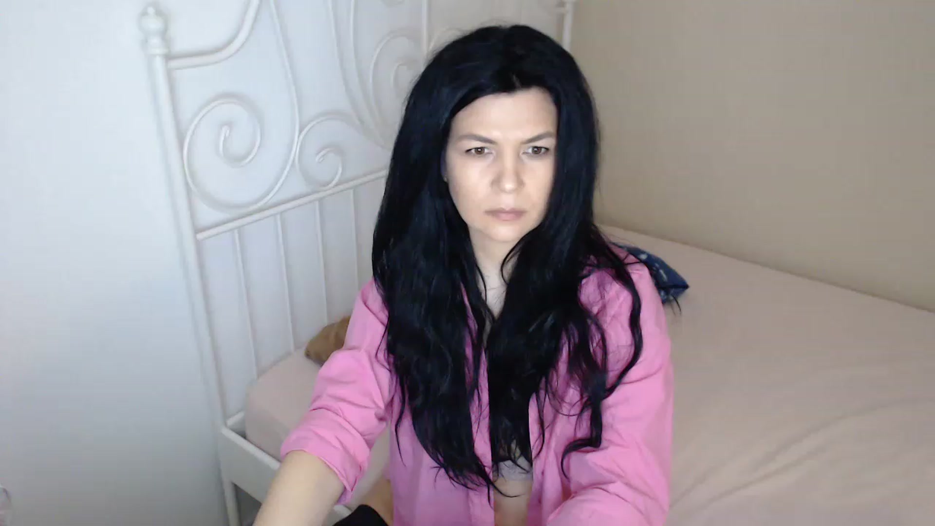 Gallery image thumbnail from Darkella's myfreecams stream on, 03/11/2023, 23:20 image 3 of 20