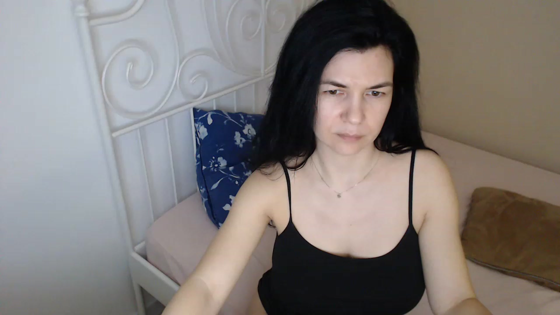 Gallery image thumbnail from Darkella's myfreecams stream on, 03/13/2023, 01:28 image 19 of 20