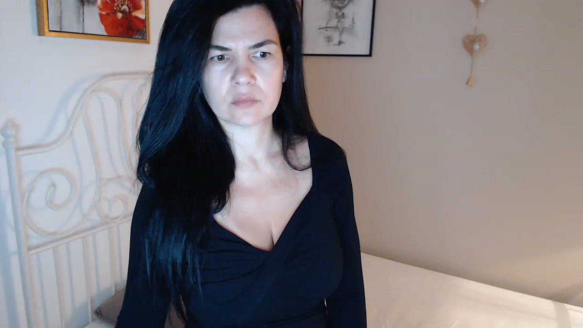 Gallery image thumbnail from Darkella's myfreecams stream on, 03/25/2023, 23:05 image 17 of 20