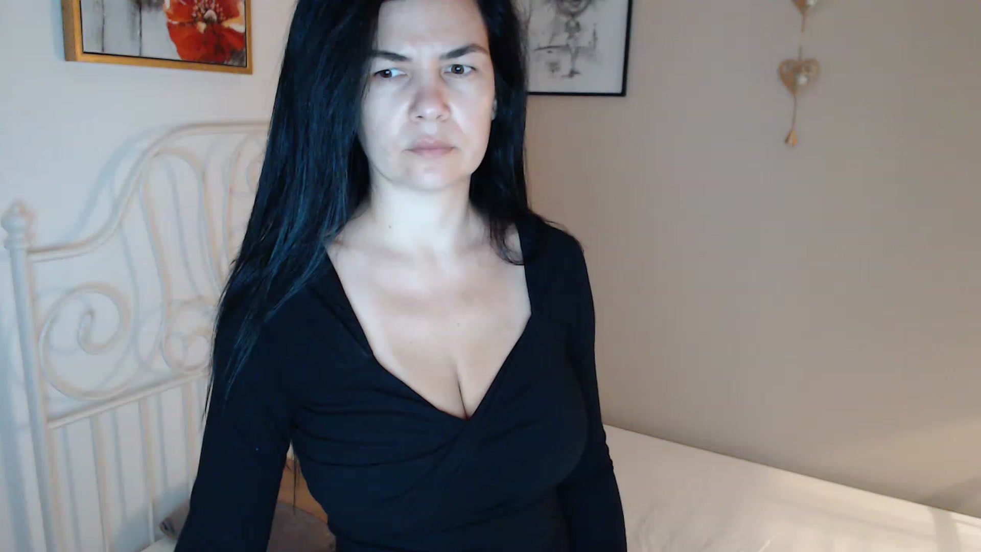 Gallery image thumbnail from Darkella's myfreecams stream on, 03/25/2023, 23:05 image 5 of 20