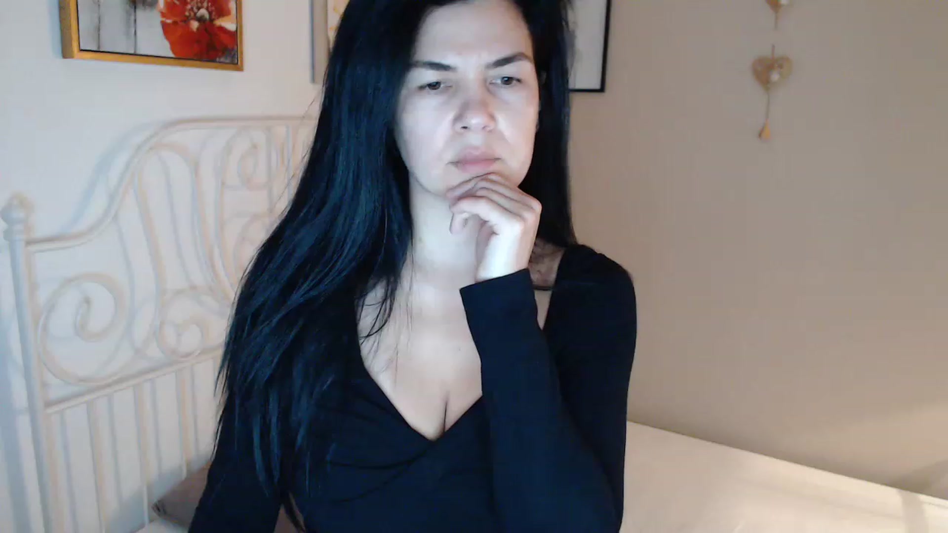 Gallery image thumbnail from Darkella's myfreecams stream on, 03/25/2023, 23:05 image 14 of 20