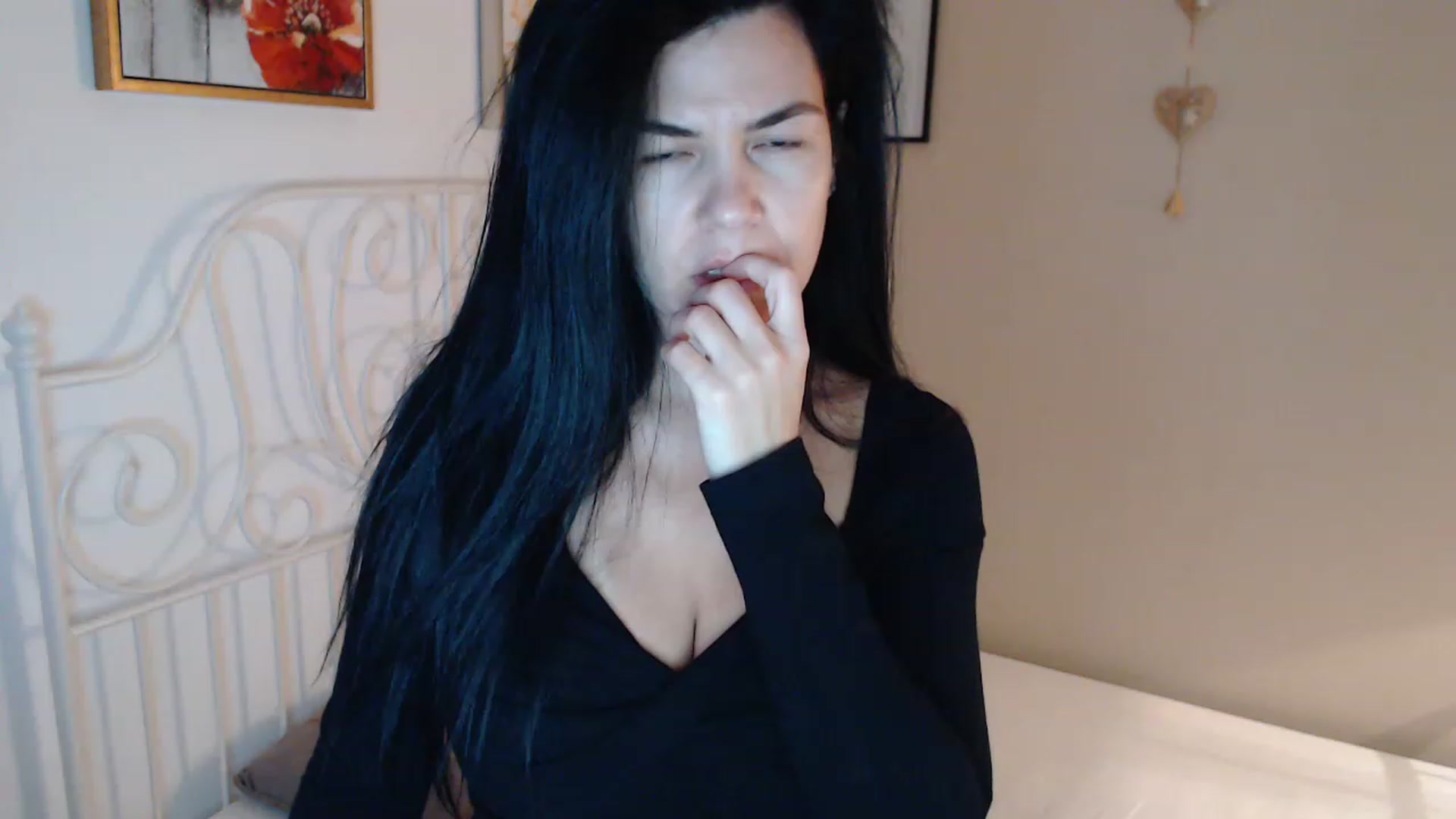 Gallery image thumbnail from Darkella's myfreecams stream on, 03/25/2023, 23:05 image 13 of 20