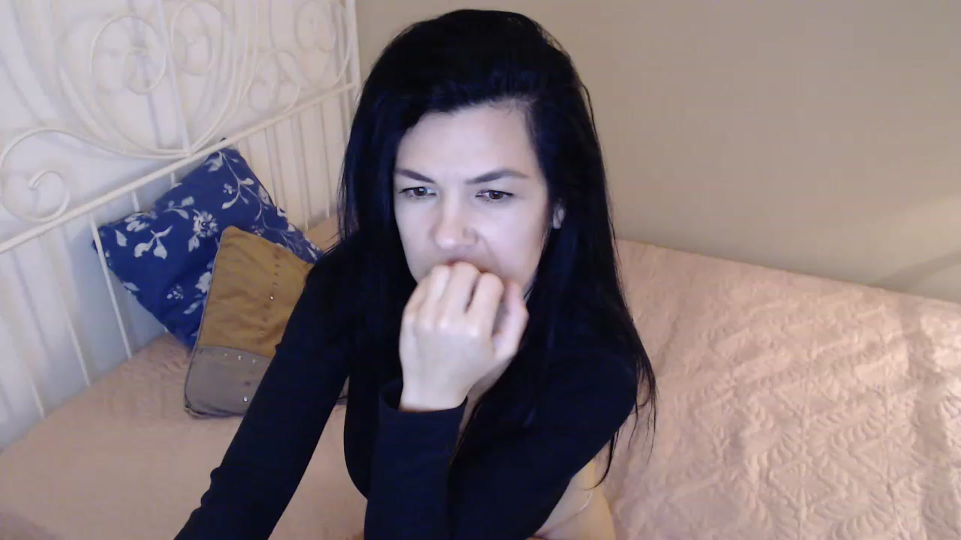 Gallery image thumbnail from Darkella's myfreecams stream on, 03/28/2023, 23:27 image 19 of 20