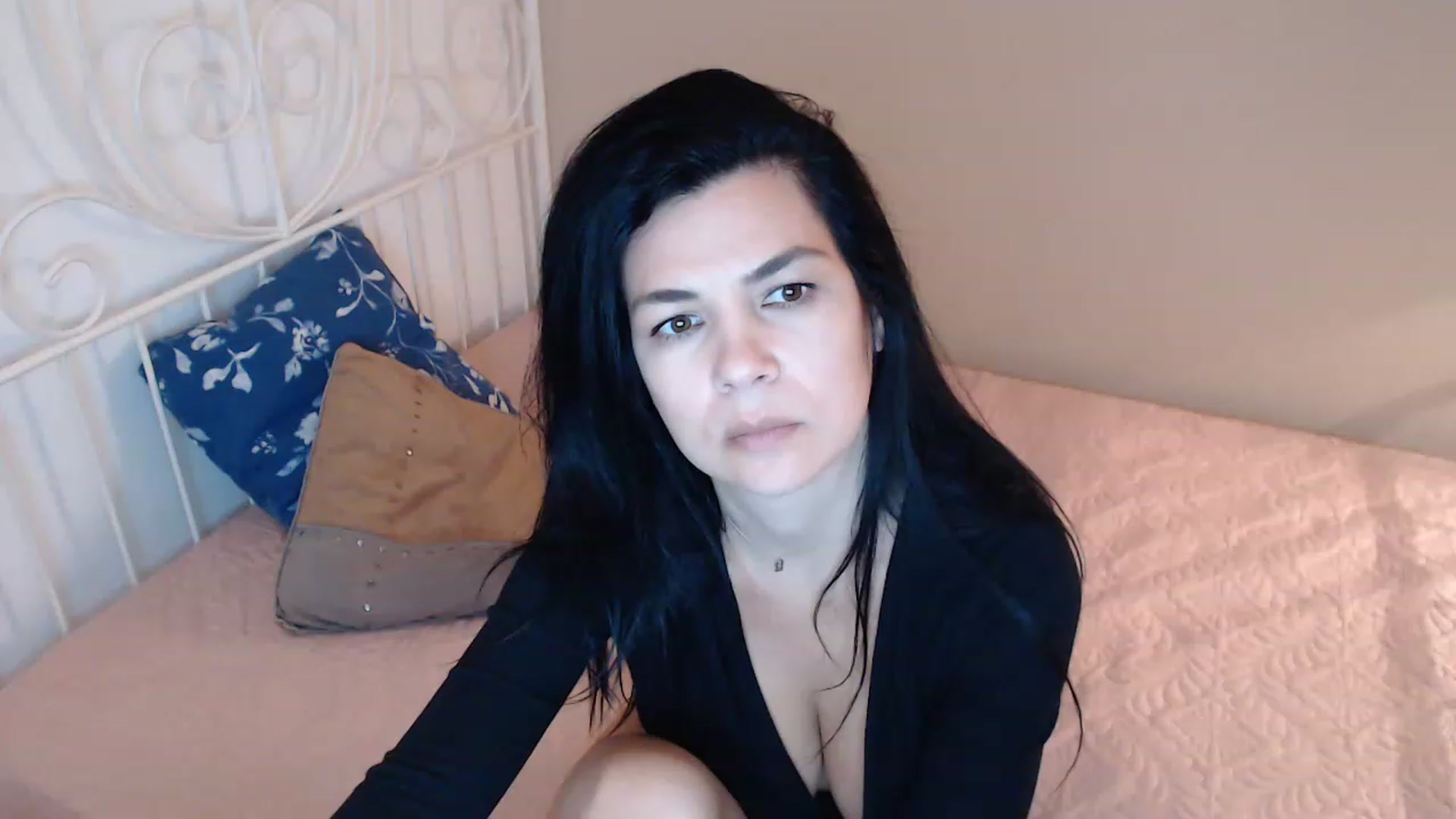 Gallery image thumbnail from Darkella's myfreecams stream on, 03/28/2023, 23:27 image 18 of 20