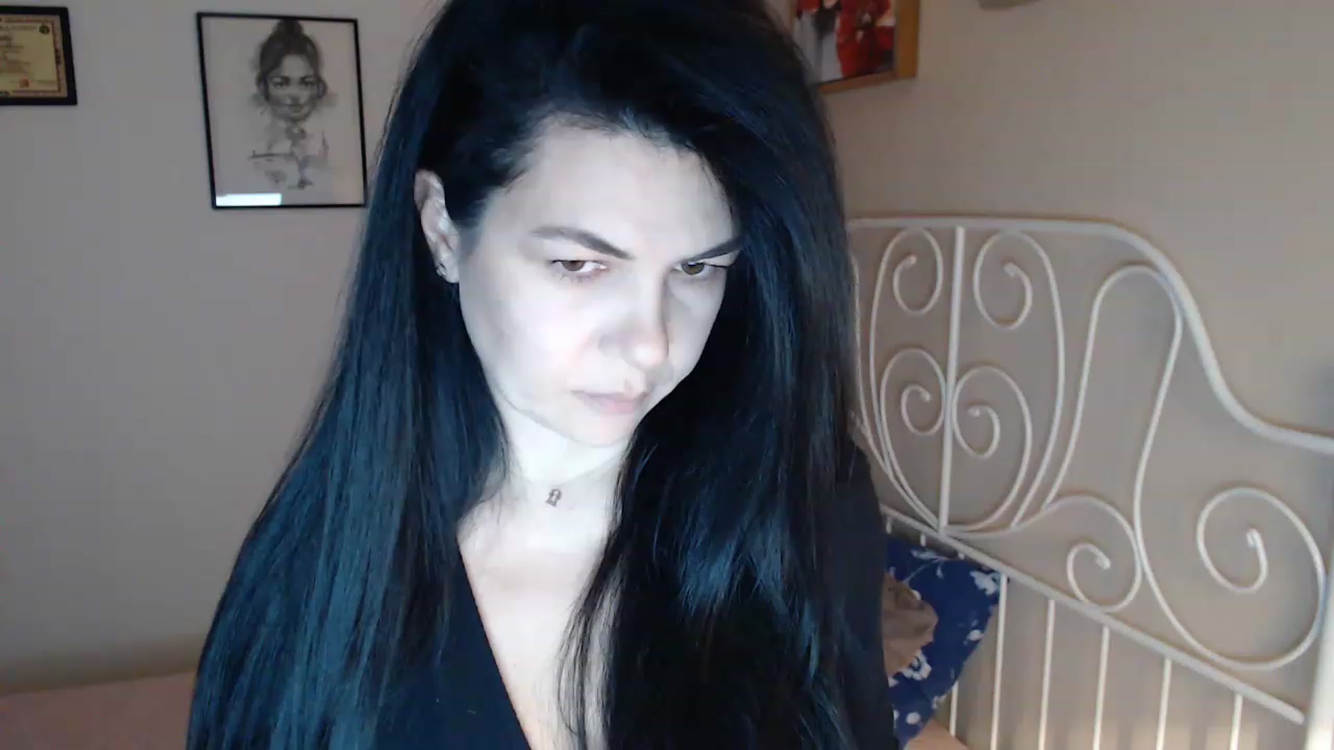 Gallery image thumbnail from Darkella's myfreecams stream on, 03/29/2023, 23:41 image 4 of 20