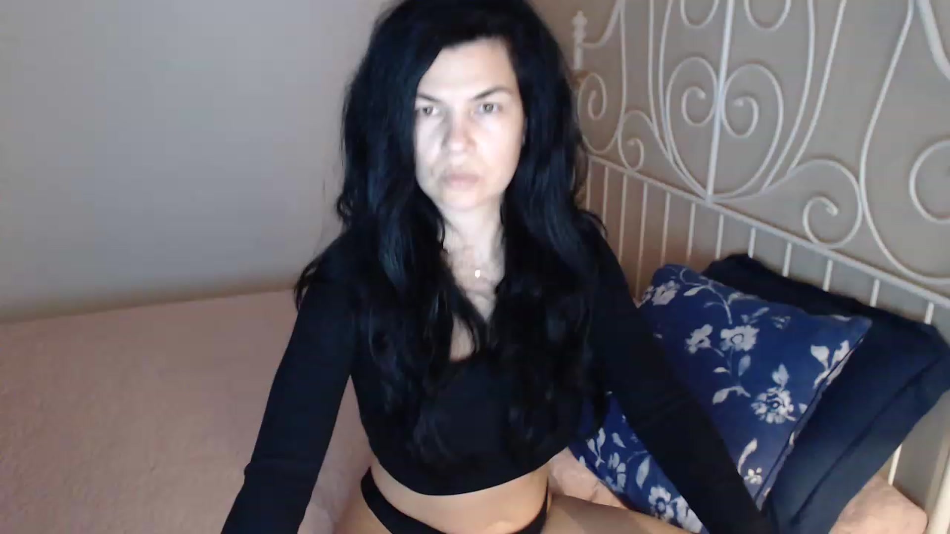 Gallery image thumbnail from Darkella's myfreecams stream on, 04/03/2023, 22:59 image 7 of 20