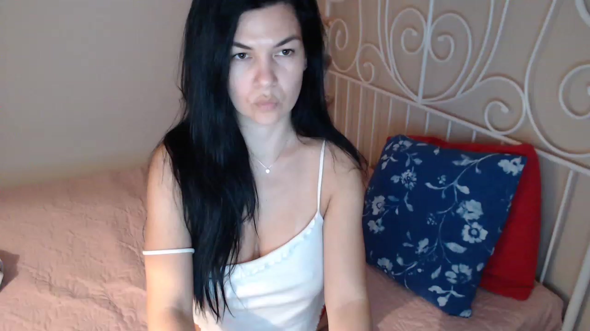 Gallery image thumbnail from Darkella's myfreecams stream on, 04/07/2023, 23:38 image 9 of 20