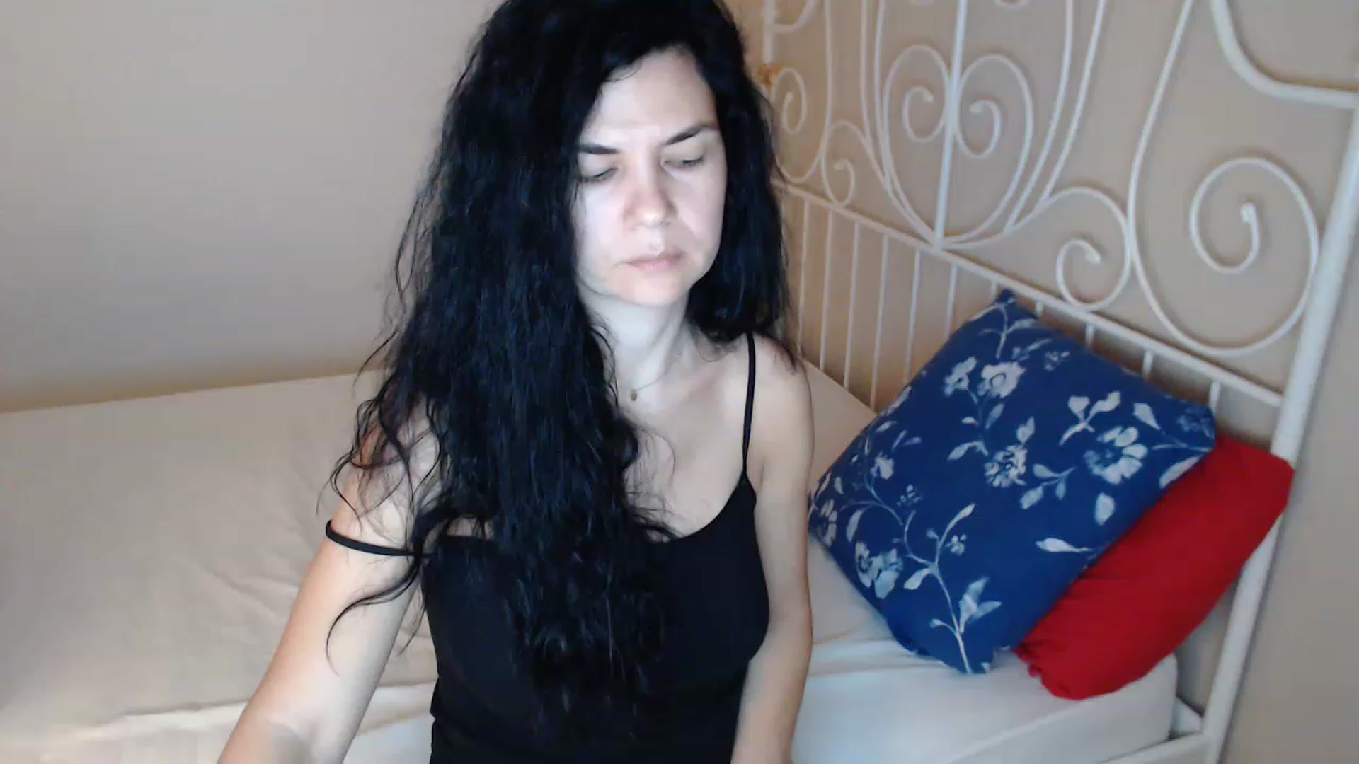Gallery image thumbnail from Darkella's myfreecams stream on, 04/10/2023, 24:02 image 20 of 20