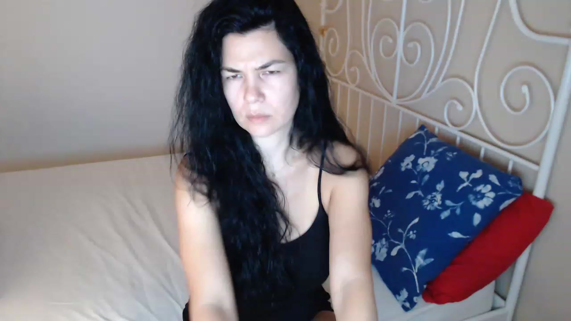 Gallery image thumbnail from Darkella's myfreecams stream on, 04/10/2023, 24:02 image 1 of 20