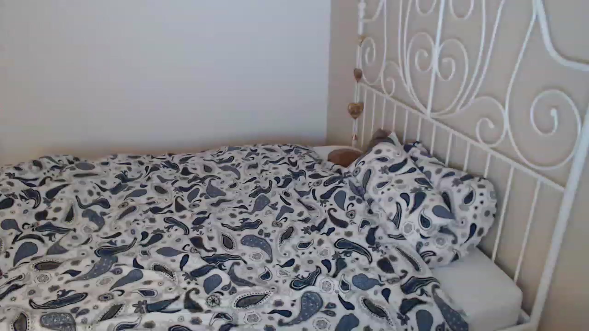 Gallery image thumbnail from Darkella's myfreecams stream on, 04/19/2023, 22:40 image 15 of 20
