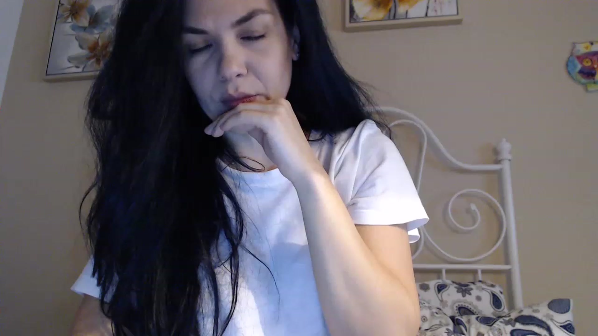 Gallery image thumbnail from Darkella's myfreecams stream on, 04/20/2023, 23:11 image 17 of 20