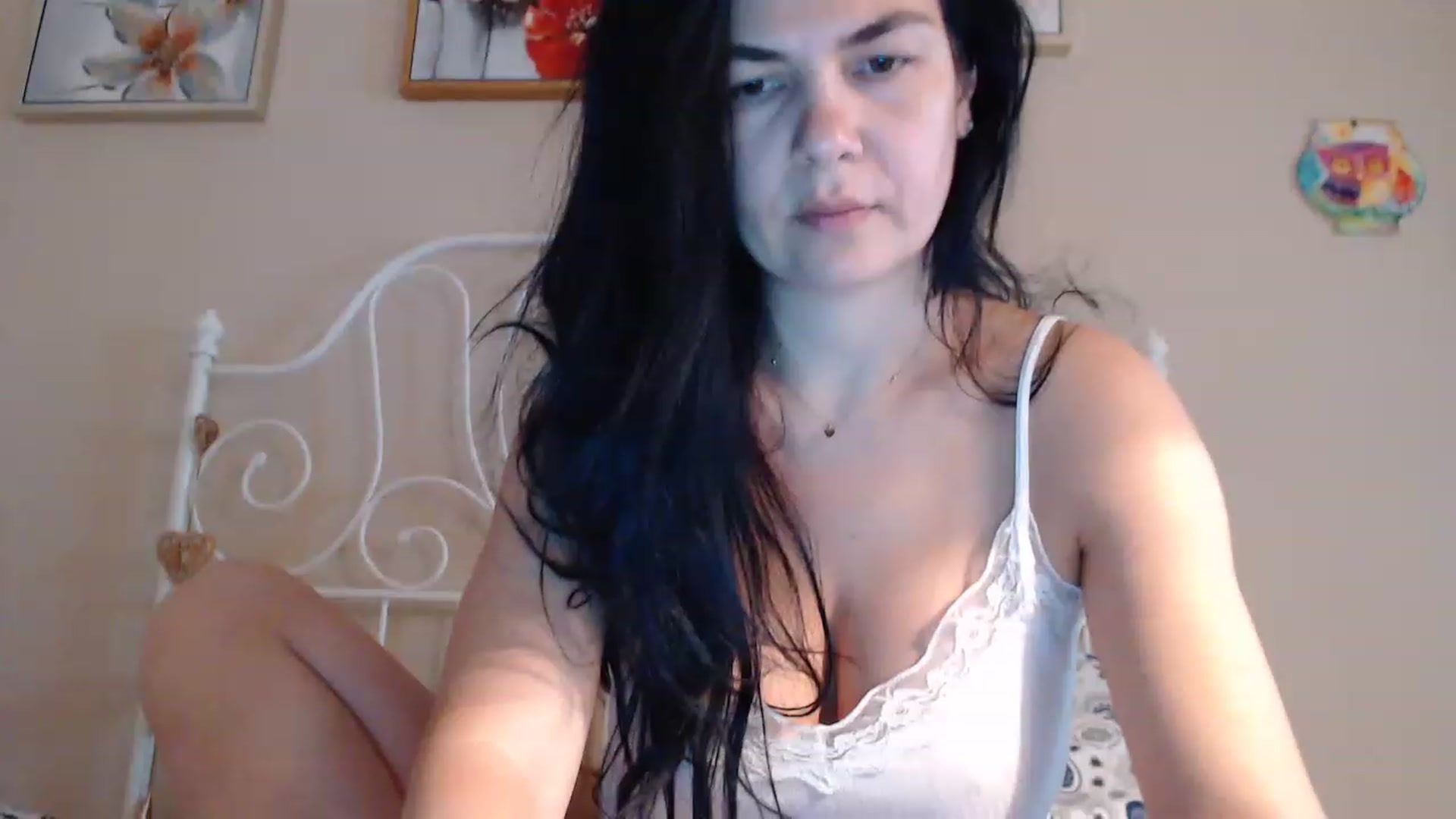 Gallery image thumbnail from Darkella's myfreecams stream on, 04/21/2023, 23:48 image 6 of 20