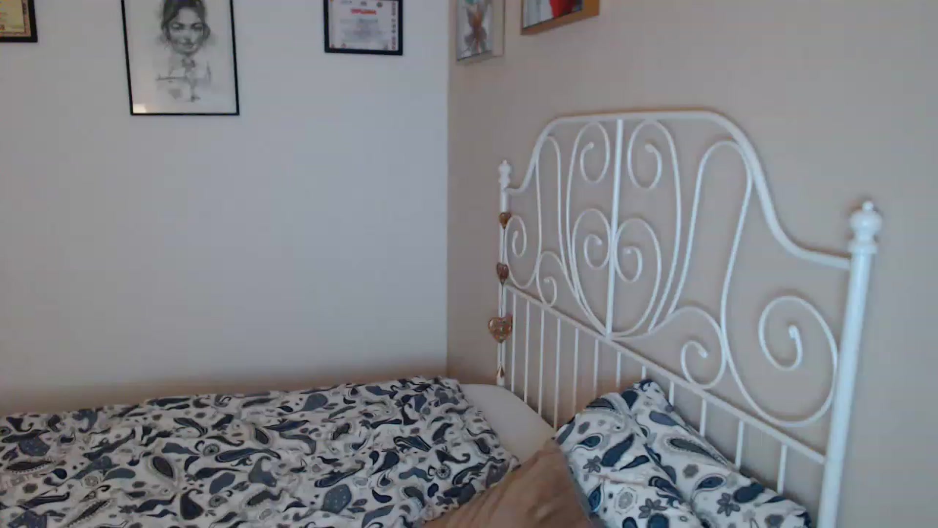 Gallery image thumbnail from Darkella's myfreecams stream on, 04/23/2023, 23:01 image 15 of 20