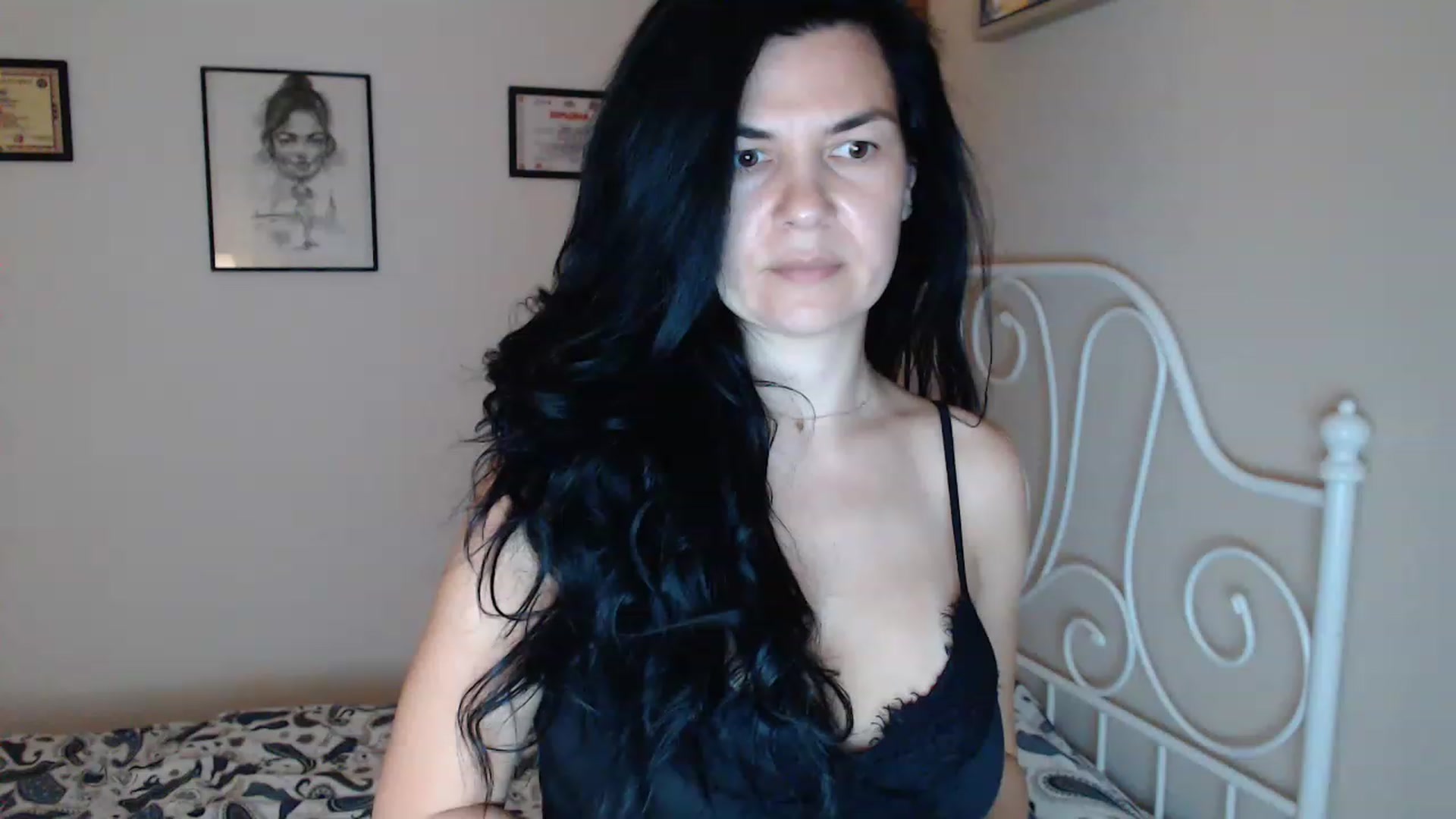 Gallery image thumbnail from Darkella's myfreecams stream on, 04/23/2023, 23:01 image 9 of 20