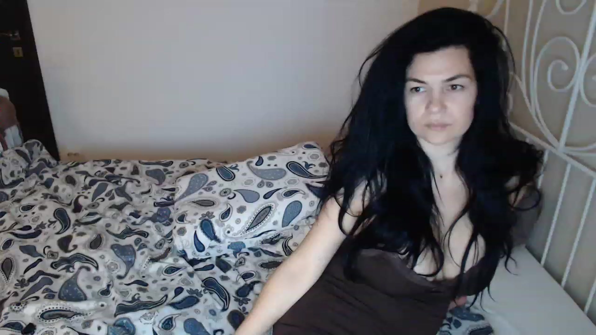 Gallery image thumbnail from Darkella's myfreecams stream on, 04/28/2023, 24:04 image 6 of 20