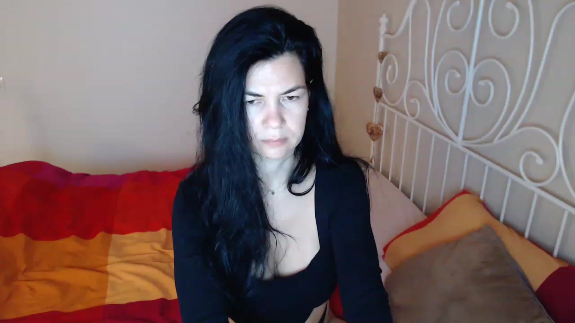 Gallery image thumbnail from Darkella's myfreecams stream on, 05/03/2023, 22:56 image 1 of 20