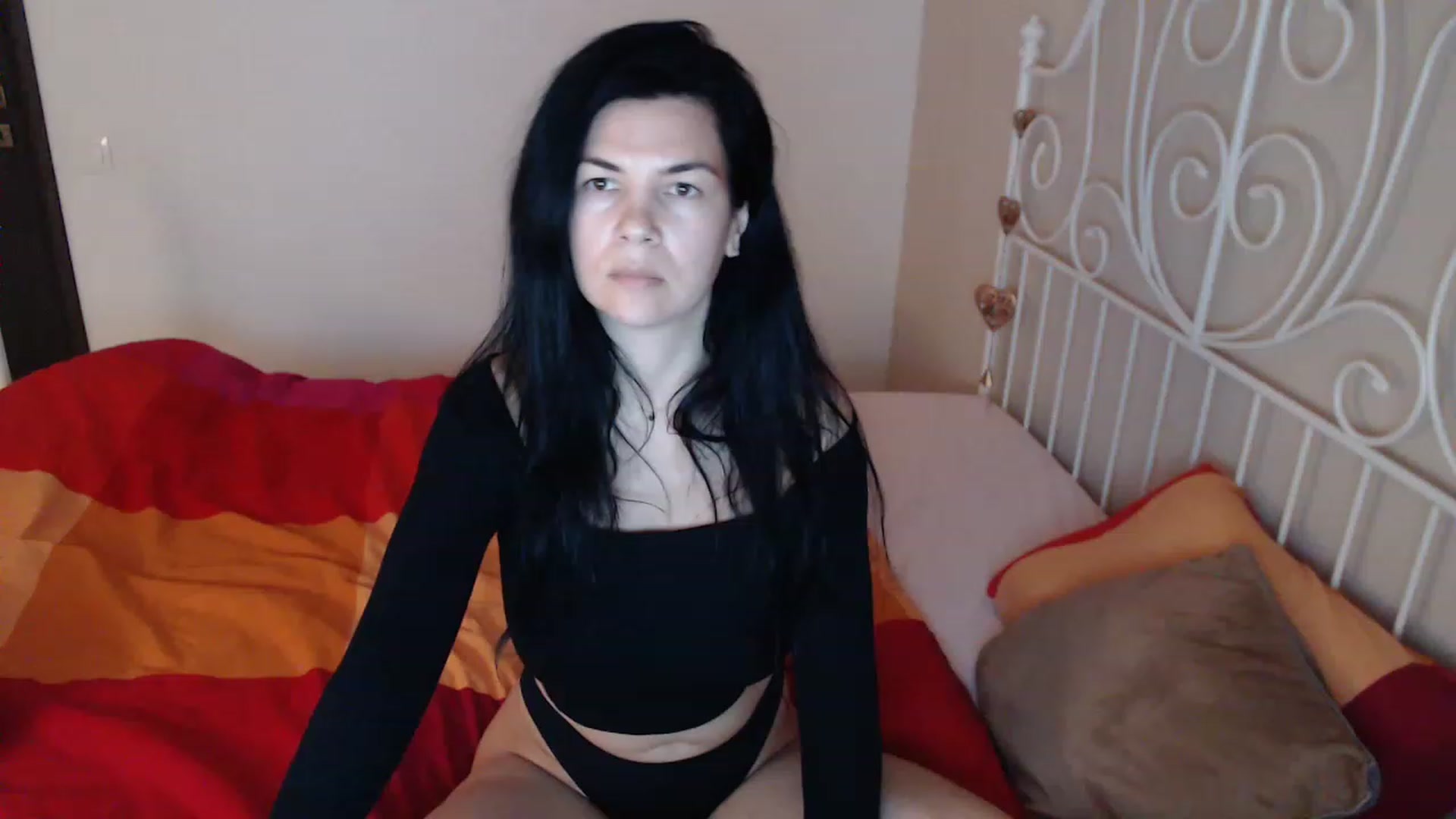 Gallery image thumbnail from Darkella's myfreecams stream on, 05/03/2023, 22:56 image 15 of 20