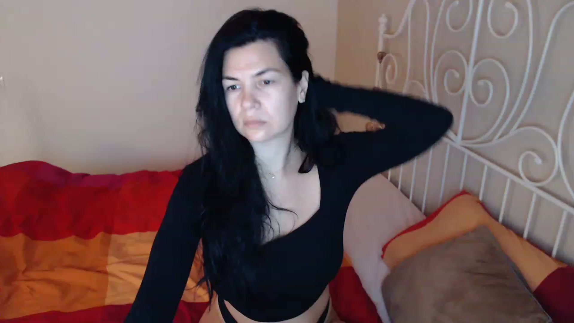 Gallery image thumbnail from Darkella's myfreecams stream on, 05/03/2023, 22:56 image 3 of 20