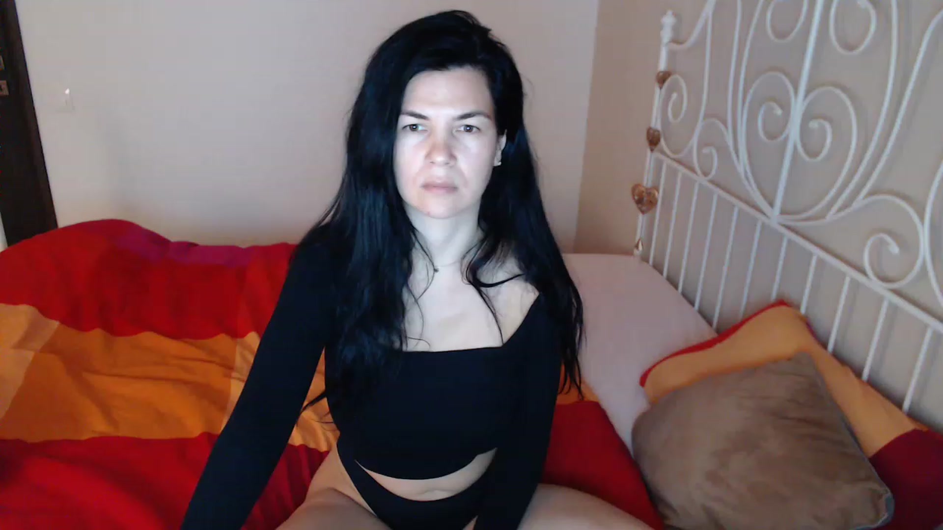Gallery image thumbnail from Darkella's myfreecams stream on, 05/03/2023, 22:56 image 14 of 20