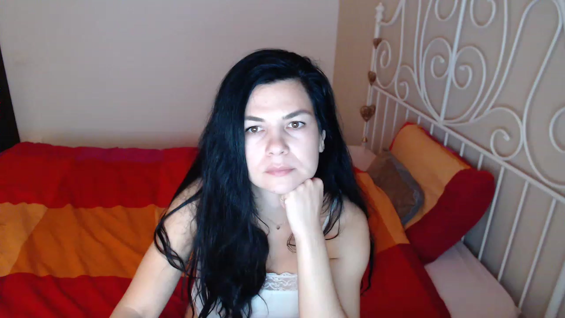 Gallery image thumbnail from Darkella's myfreecams stream on, 05/04/2023, 23:05 image 13 of 20