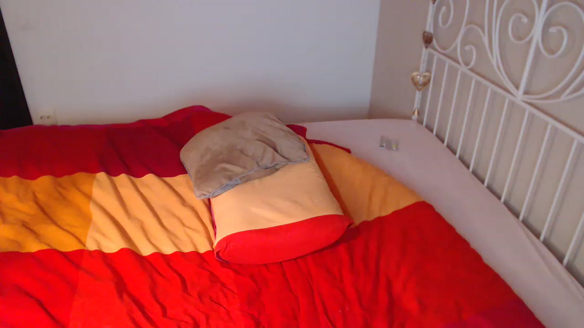 Gallery image thumbnail from Darkella's myfreecams stream on, 05/06/2023, 23:37 image 15 of 20