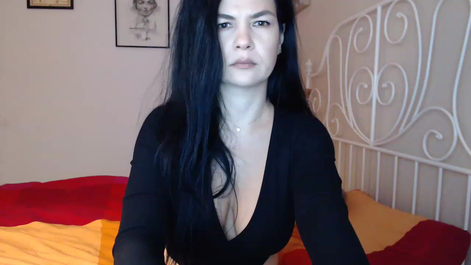 Gallery image thumbnail from Darkella's myfreecams stream on, 05/08/2023, 22:23 image 2 of 20