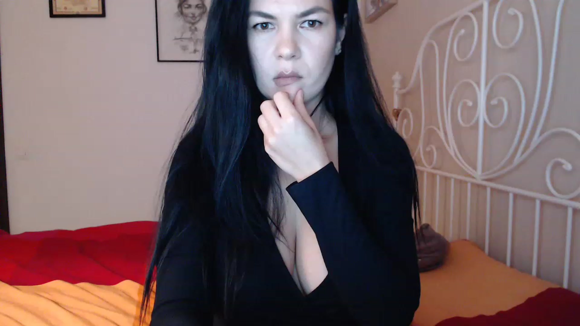 Gallery image thumbnail from Darkella's myfreecams stream on, 05/08/2023, 22:51 image 11 of 20