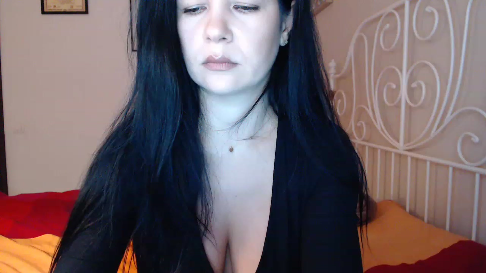 Gallery image thumbnail from Darkella's myfreecams stream on, 05/08/2023, 22:51 image 10 of 20