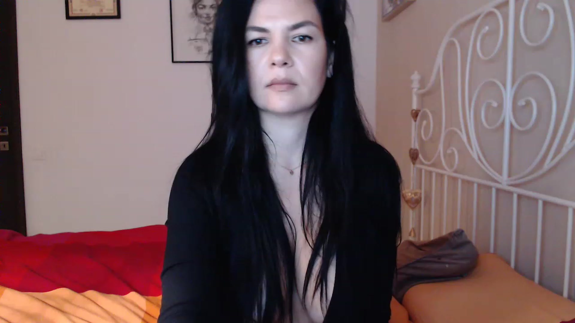 Gallery image thumbnail from Darkella's myfreecams stream on, 05/09/2023, 24:00 image 18 of 20
