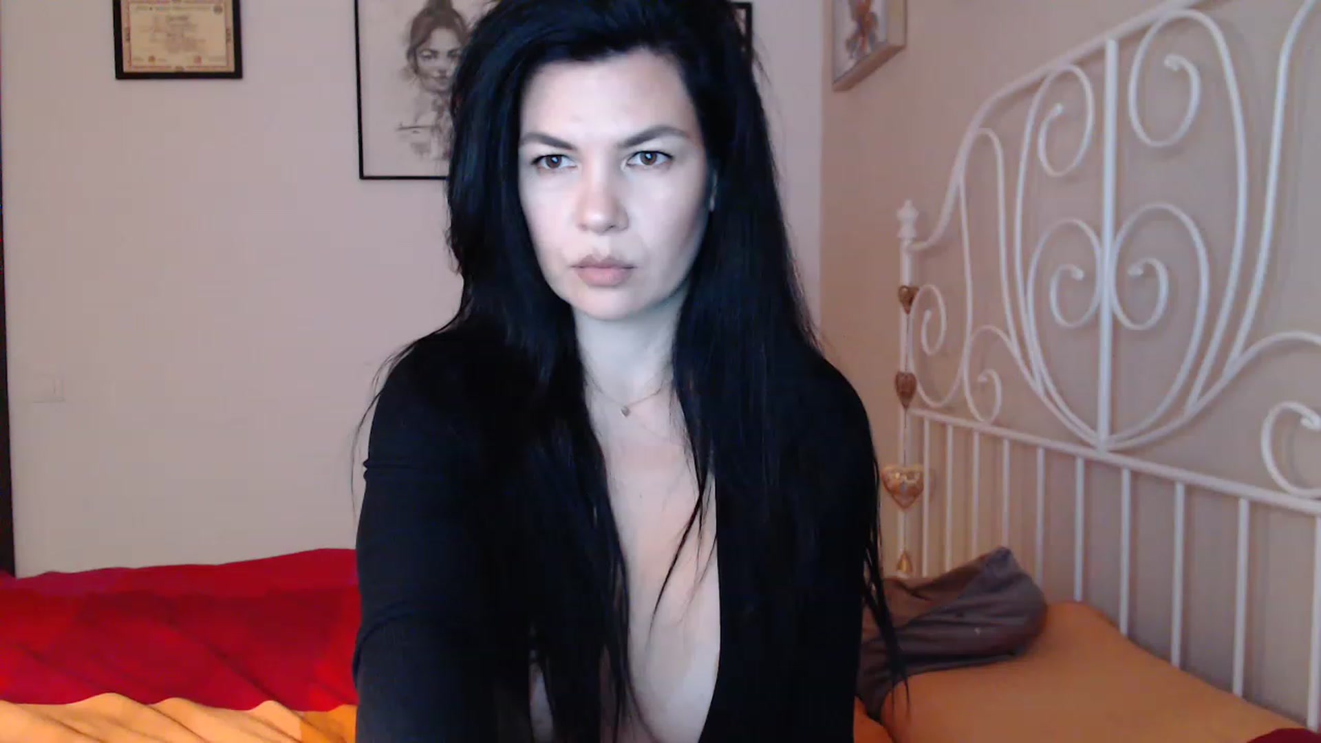 Gallery image thumbnail from Darkella's myfreecams stream on, 05/09/2023, 24:00 image 16 of 20