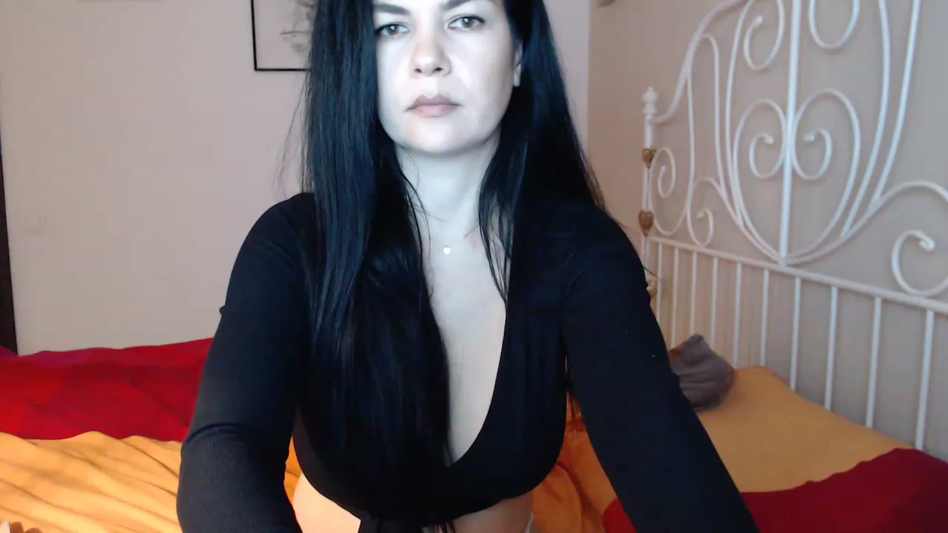 Gallery image thumbnail from Darkella's myfreecams stream on, 05/09/2023, 24:00 image 1 of 20