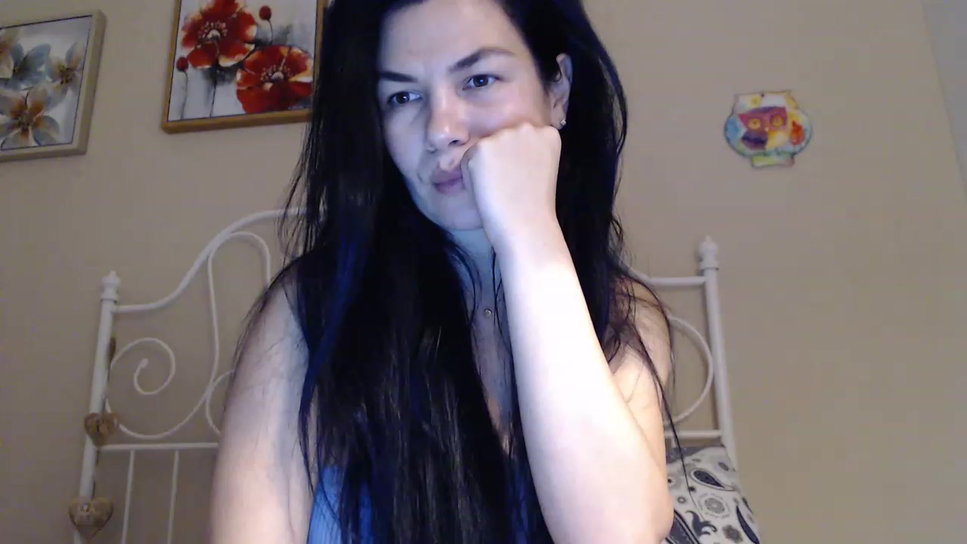 Gallery image thumbnail from Darkella's myfreecams stream on, 05/10/2023, 24:01 image 9 of 20