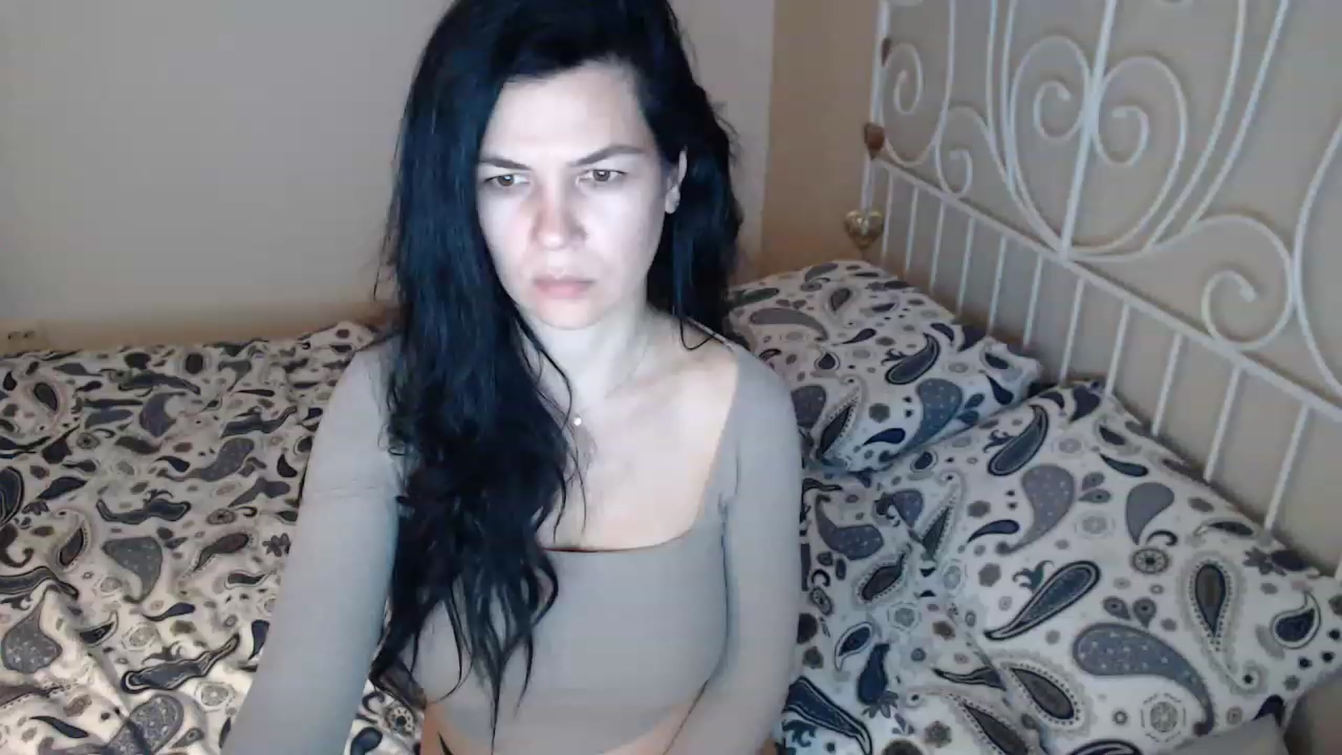 Gallery image thumbnail from Darkella's myfreecams stream on, 05/12/2023, 23:04 image 1 of 20