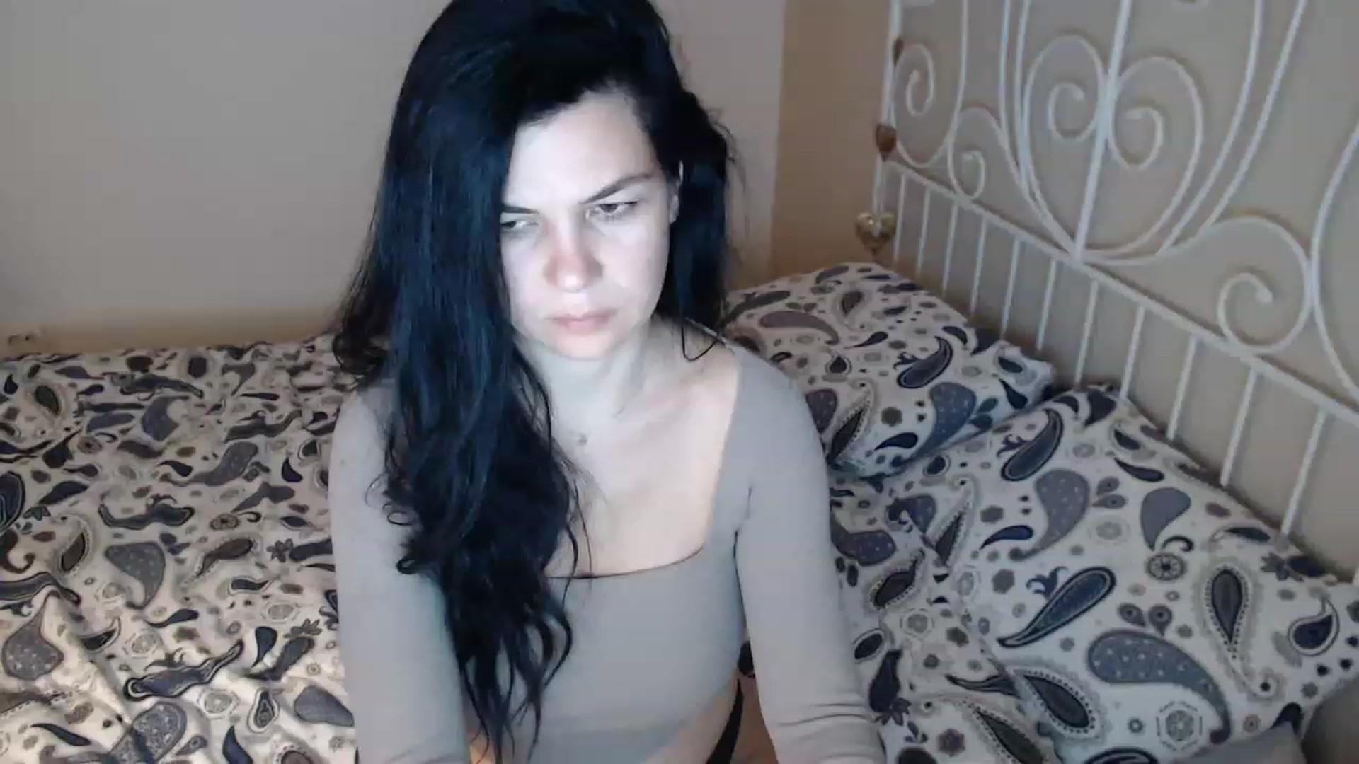 Gallery image thumbnail from Darkella's myfreecams stream on, 05/12/2023, 23:04 image 4 of 20