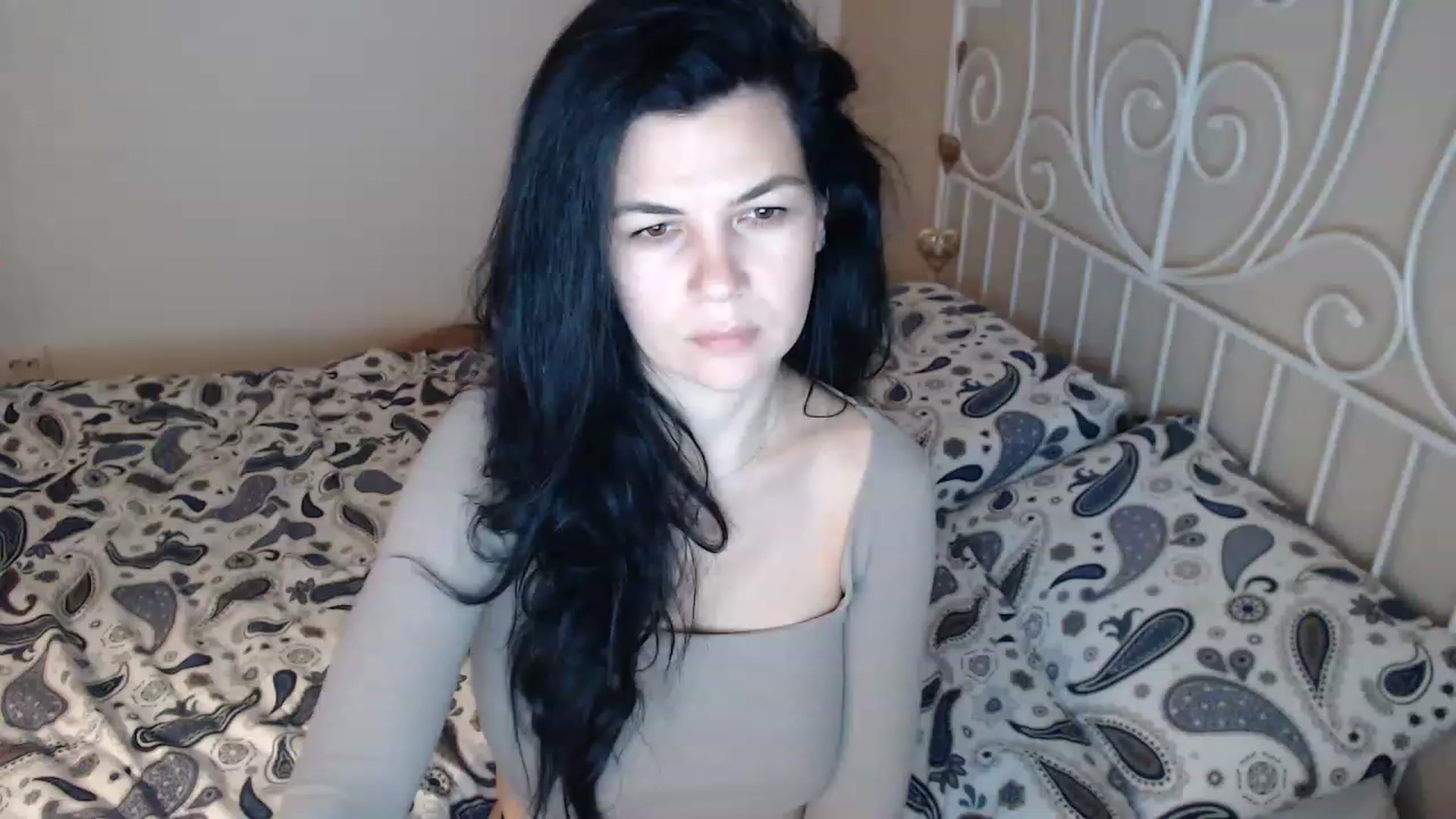 Gallery image thumbnail from Darkella's myfreecams stream on, 05/12/2023, 23:04 image 17 of 20