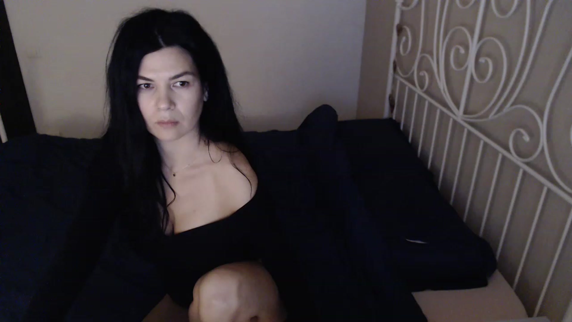 Gallery image thumbnail from Darkella's myfreecams stream on, 05/21/2023, 23:09 image 18 of 20
