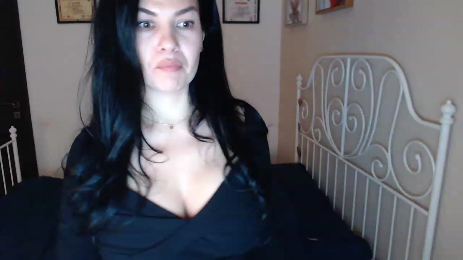 Gallery image thumbnail from Darkella's myfreecams stream on, 05/21/2023, 23:09 image 3 of 20