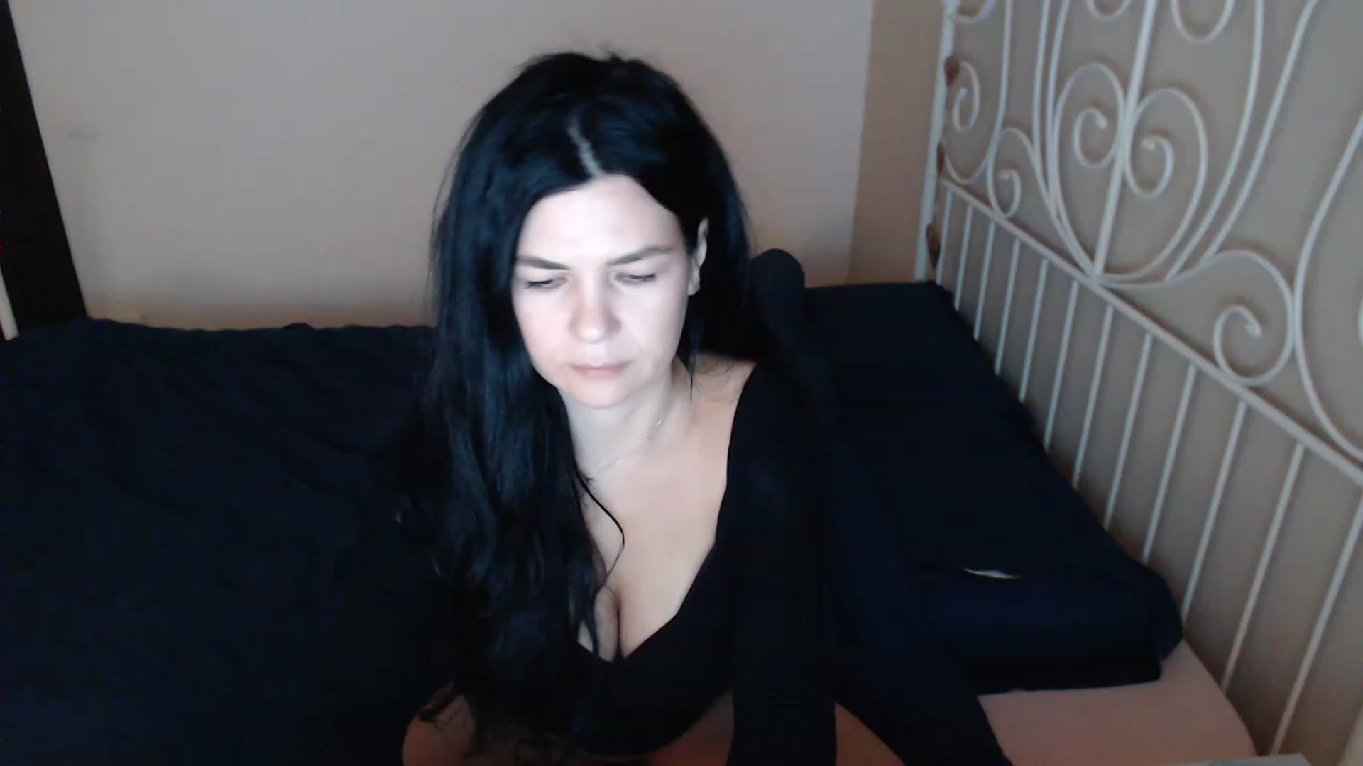 Gallery image thumbnail from Darkella's myfreecams stream on, 05/21/2023, 23:09 image 11 of 20