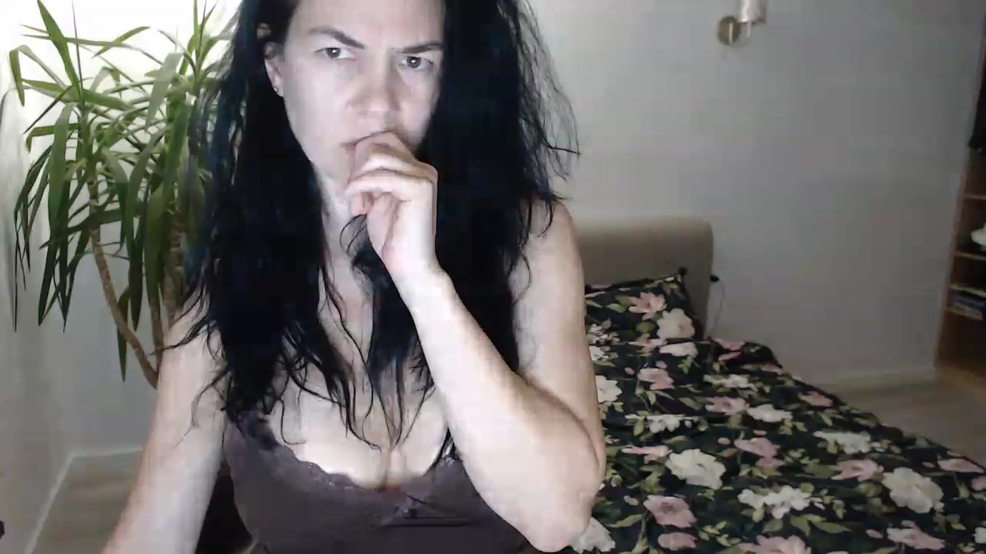Gallery image thumbnail from Darkella's myfreecams stream on, 06/03/2023, 23:52 image 18 of 20
