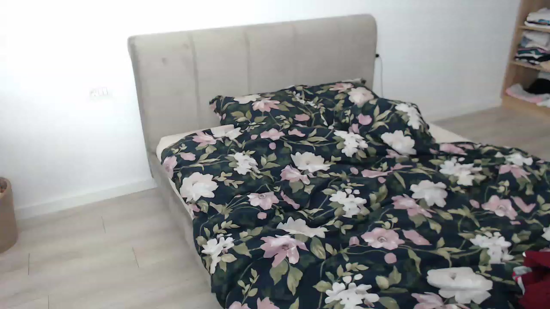 Gallery image thumbnail from Darkella's myfreecams stream on, 06/06/2023, 22:53 image 14 of 20