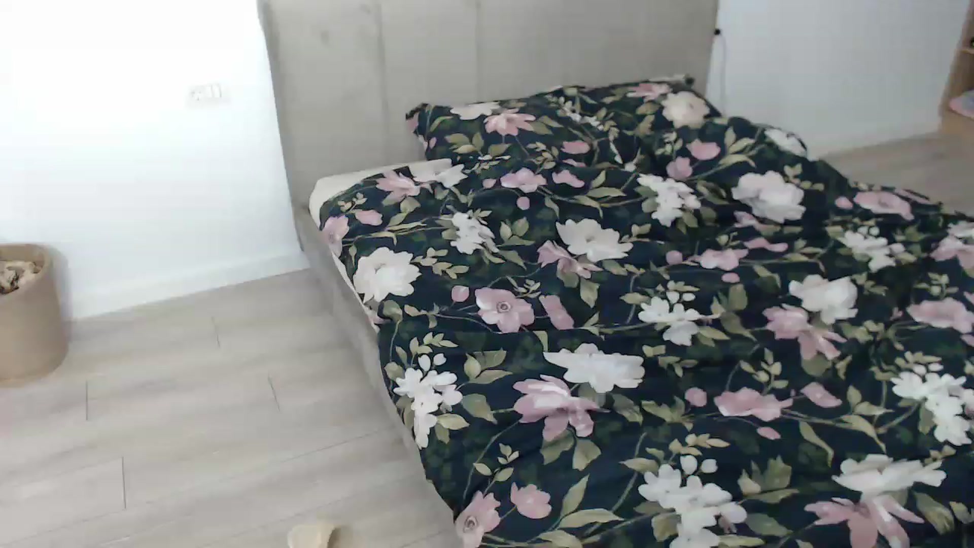 Gallery image thumbnail from Darkella's myfreecams stream on, 06/06/2023, 23:40 image 19 of 20