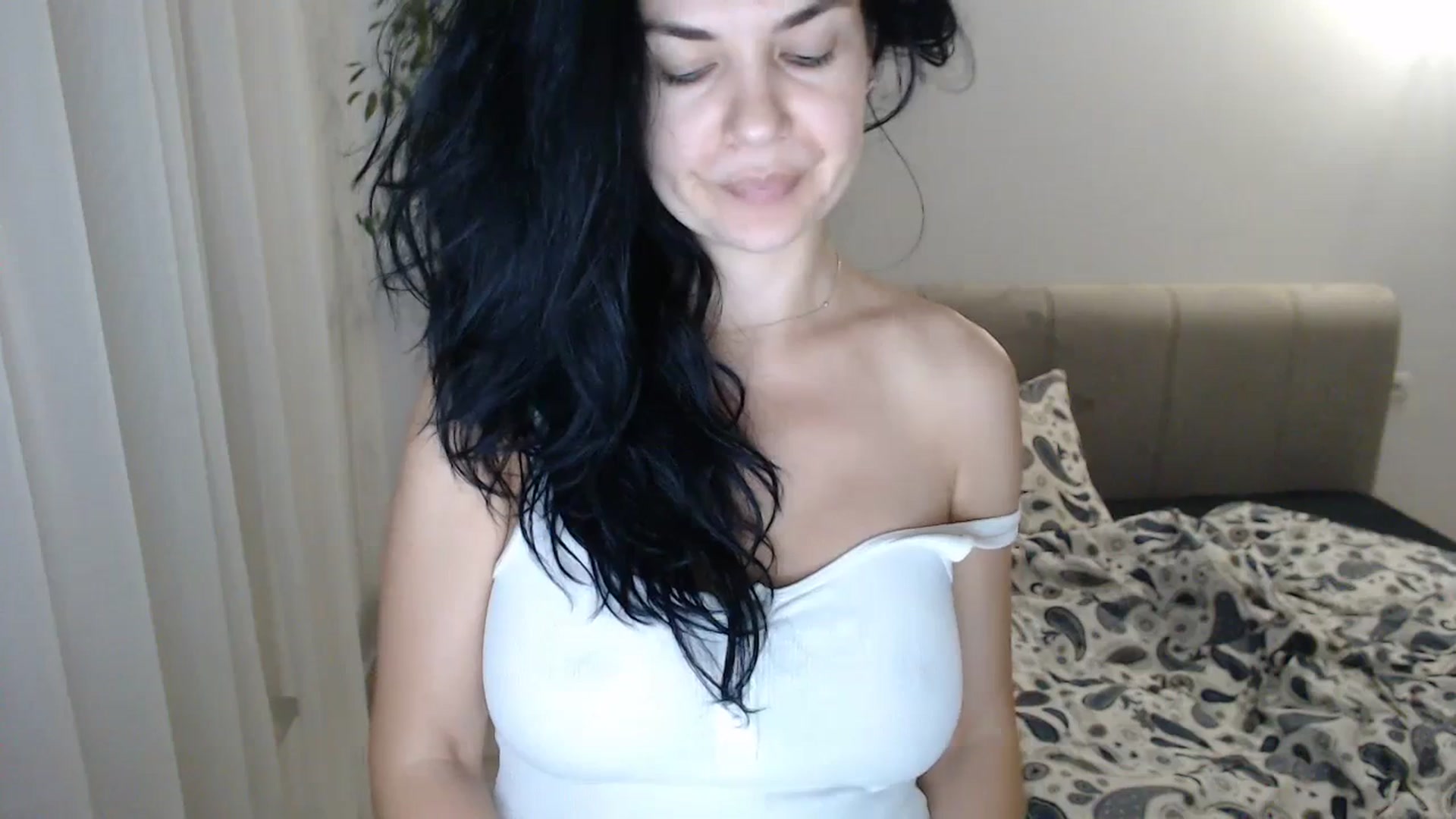 Gallery image thumbnail from Darkella's myfreecams stream on, 07/04/2023, 24:13 image 2 of 20