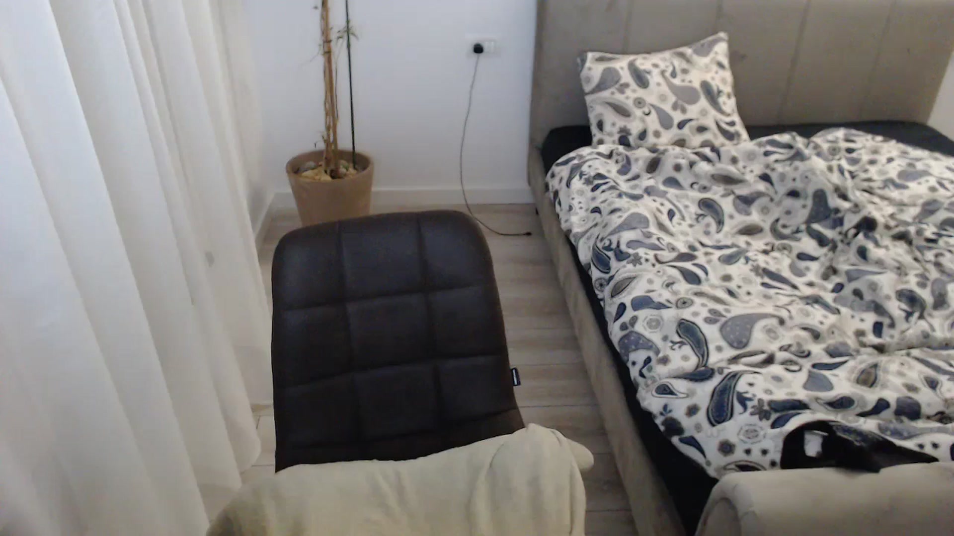 Gallery image thumbnail from Darkella's myfreecams stream on, 07/04/2023, 24:13 image 18 of 20