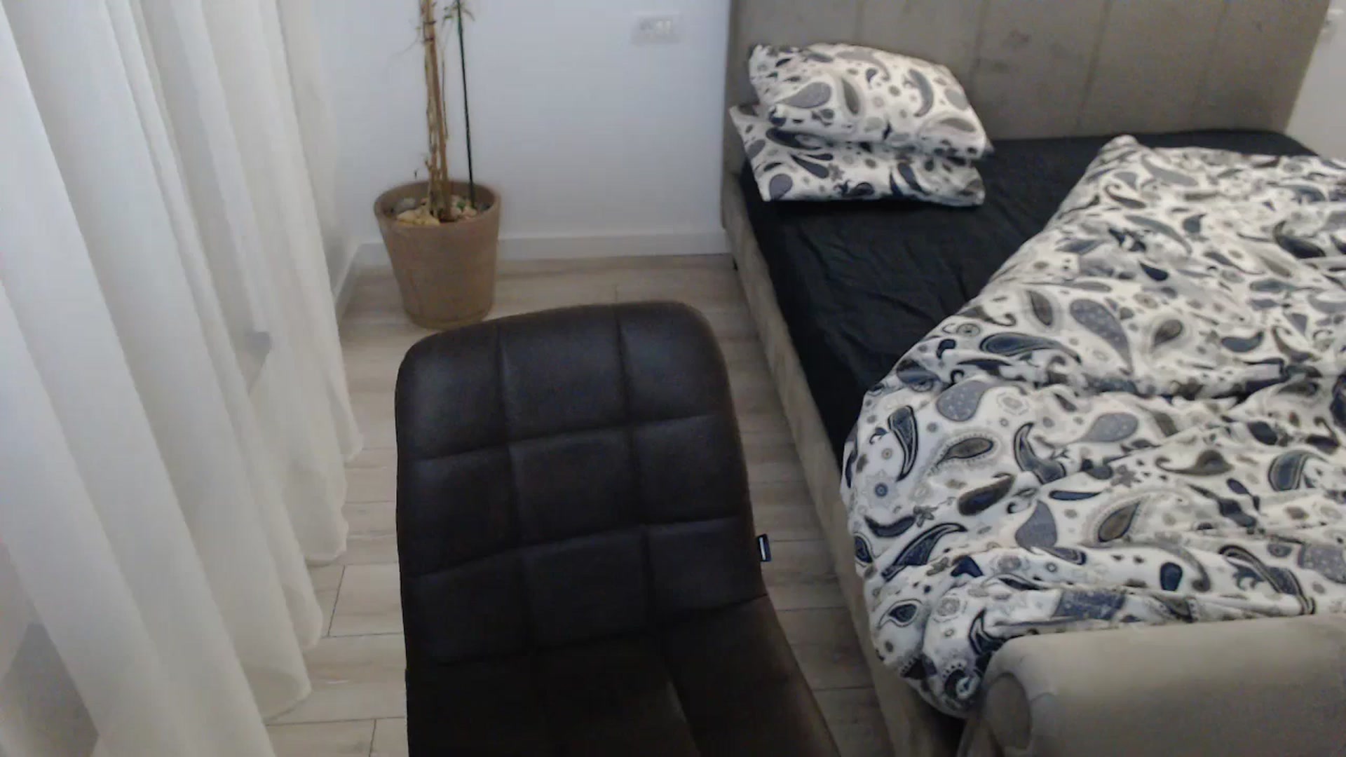 Gallery image thumbnail from Darkella's myfreecams stream on, 07/05/2023, 24:05 image 15 of 20